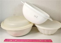 Tupperware Storage Containers lot (3)