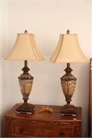 TRADITIONAL ORNATE TABLE LAMP