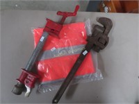 Bar Clamp, Pipe Wrench, Safety Vest