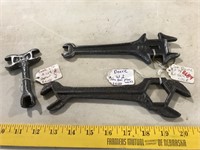 Unmarked John Deere Wrenches
