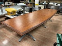 12' CONFERENCE TABLE - MEDIA READY