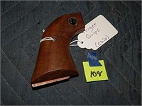 Ruger Grips (chipped)
