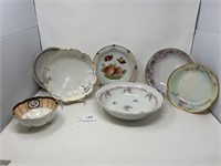 7 Pieces of Decorated China