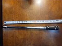 New Husky 24" 1/2in drive torque wrench