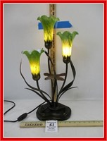 Dale Tiffany - 3 LIGHT TIFFANY STYLE LILY LAMP