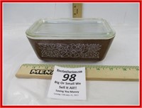 Vintage PYREX Refrigerator Dish with Lid