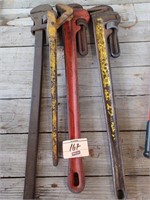GROUP W/4 LARGE PIPE WRENCHES