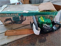 WEED EATER GAS HEDGE TRIMMER IN BOX