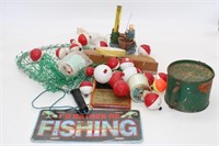 FISHING GEAR: NET, VINTAGE TURNOVER WORM PAIL,