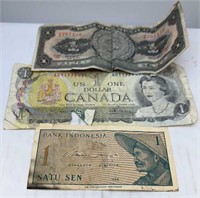 Foreign bill lot Canada, Mexico, and Indonesia