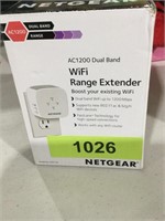 Net gear AC1200 dual band WiFi range extender