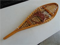 set of snowshoes with intestine strapping