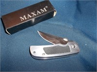 Maxim Folding 6" Knife w/ Clip
