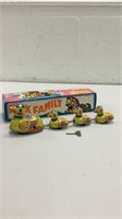 Vintage Family of Ducks Train w/Box K13C