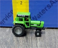 Small Deutz-Allis 6265 Tractor