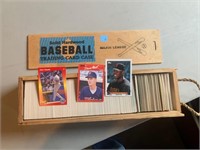 MIX BASEBALL CARDS