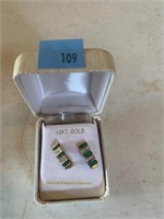 10 K  GOLD EARRINGS  UNTESTED BY US