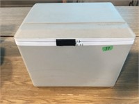 Electric Cooler - 20" x 15" x 16" - Untested