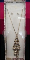 New Jessica Simpson Necklace & Earring Set