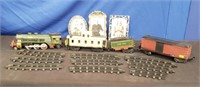 Box-Plastic Train,9 Pieces of Track,3 Framed