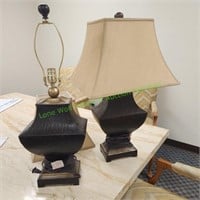 Leather Wrapped Table Lamp w/shade