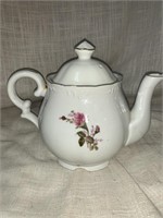 6.5 “ MUSICAL MOSS ROSE TEAPOT W/SM CHIP ON SPOUT
