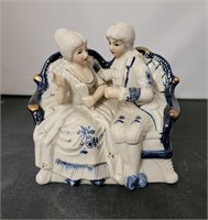 Vtg Courting Coupe on Sofa Figurine