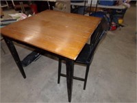 Table and 1 stool