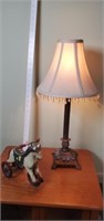 Table lamp and horse decorator piece.