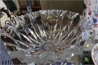 LARGE HEAVY CRYSTAL BOWL