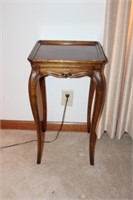 Henredon Small Lamp Table
