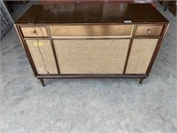 Olympic Console Stereo/LP Player 44x17x29