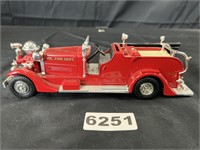 ERTL 1937 Ahrens-Fox Fire Truck