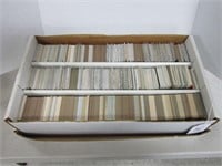 LARGE BOX OF COLLECTIBLE SPORTCARDS