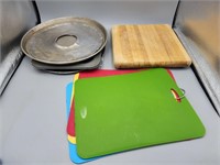 Pizza Pans & Cutting Boards