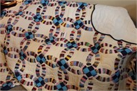 Double Wedding Ring Quilt 80 x 95