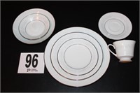 28pc Cumberland Table Setting for Four by