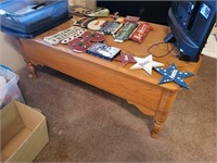 Coffee table & 2 end tables no contents