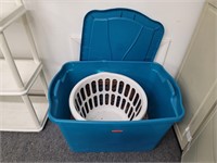 Rubbermaid tub and two laundry baskets