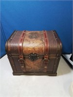 Storage treasure chest