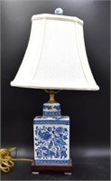 Oriental Blue White Lamp