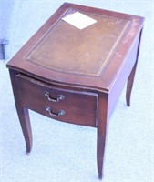 Wooden Vintage End Table w/Drawer