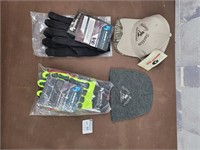 NEW cap, gloves, toque Blaney Auction Services LTD