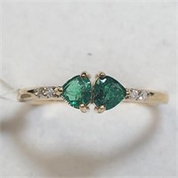 $1400 10K  Emerald(0.23ct) Diamond(0.04ct) Ring