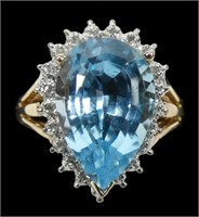 14K Yellow gold pear cut large blue topaz ring