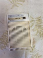 Realtone 9 transistor radio not tested
