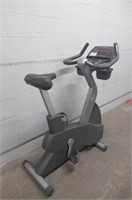 Life Fitness 95C Upright Bike