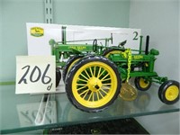 John Deere BWH-40 Tractor w/ Medallion (NIB)