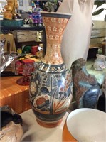 Solis ceramic vase