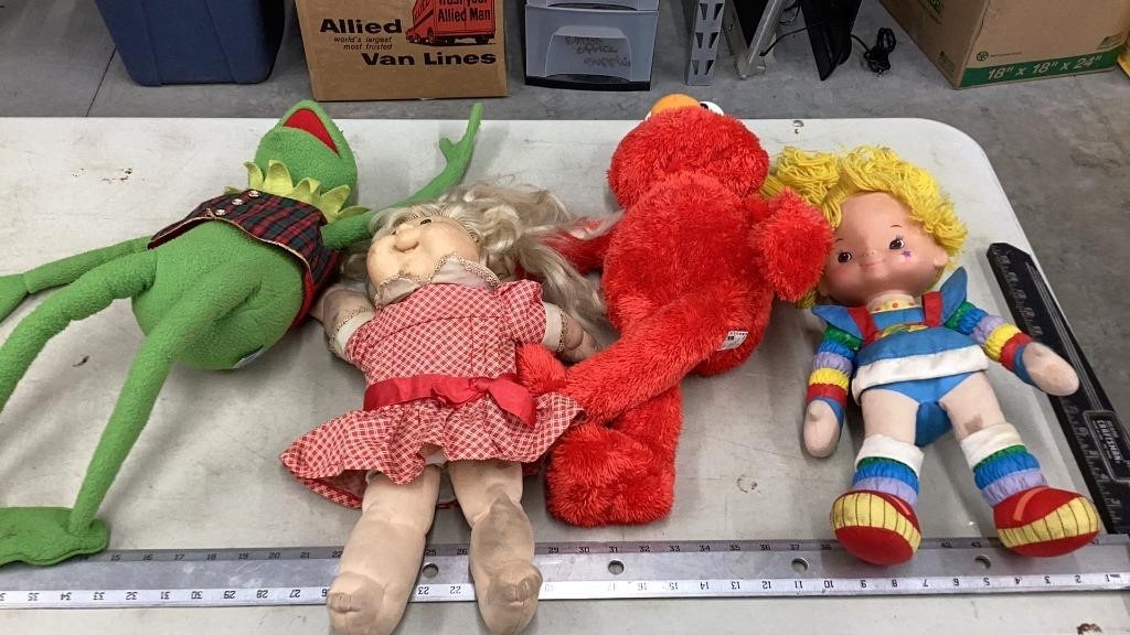 Household & collectibles estate auction